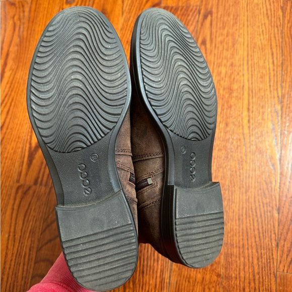 ECCO Touch 15 Women's Bootie in brown / Size 8 or 39 - Picture 8 of 9